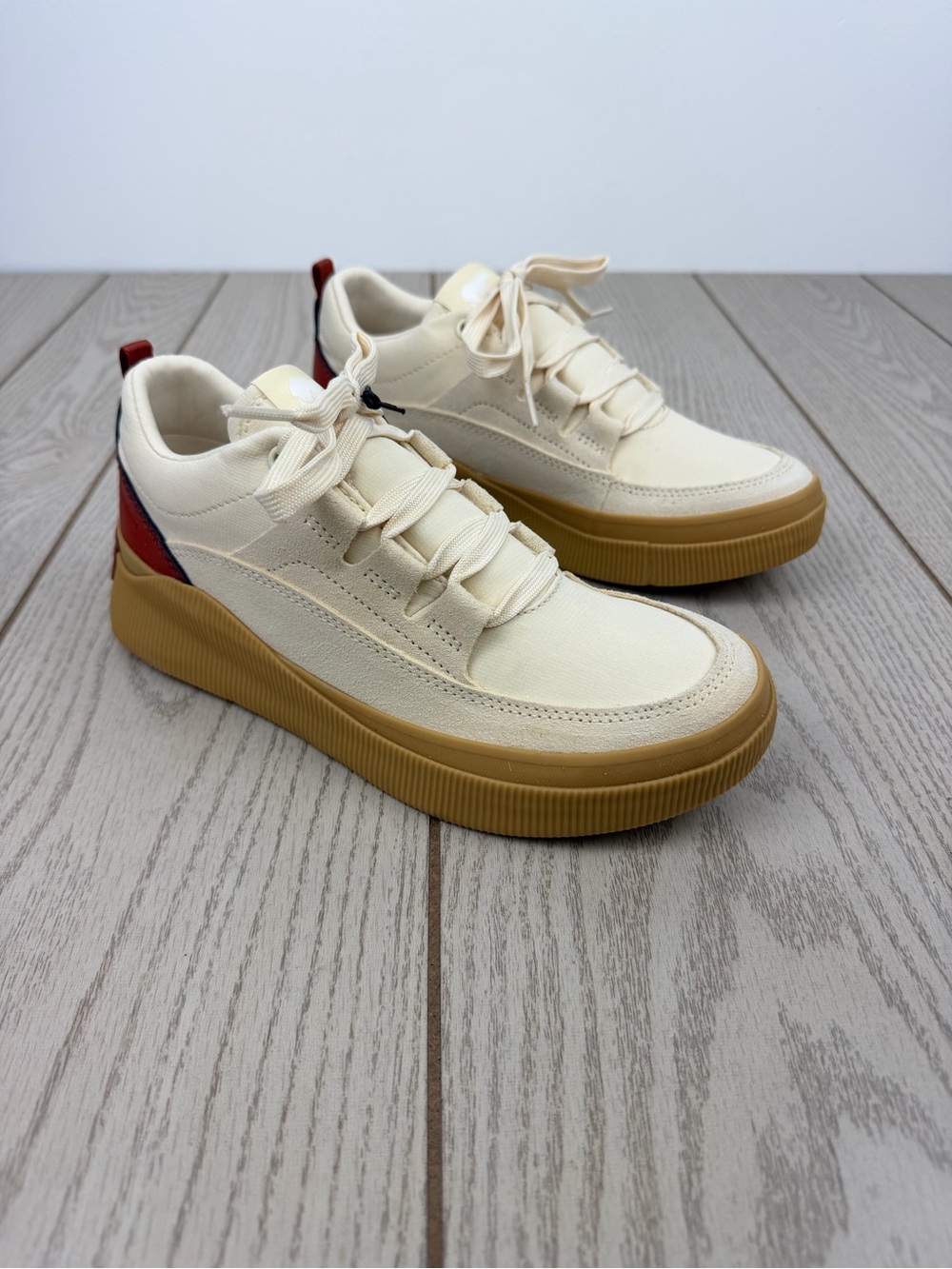 Sorel Women's Out N About IV Low Women's Waterproof Sneaker 7.5 Honey White $100 - Picture 1 of 8